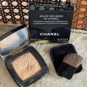 Chanel Route Des Indes Illuminating Powder Highlighter